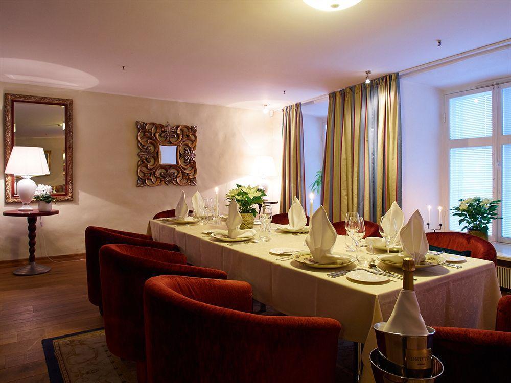 CRU Hotel Tallinn Buitenkant foto