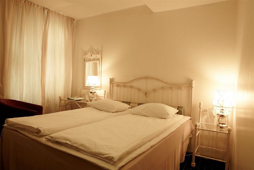 CRU Hotel Tallinn Buitenkant foto