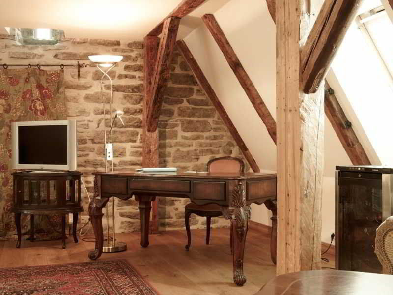 CRU Hotel Tallinn Buitenkant foto