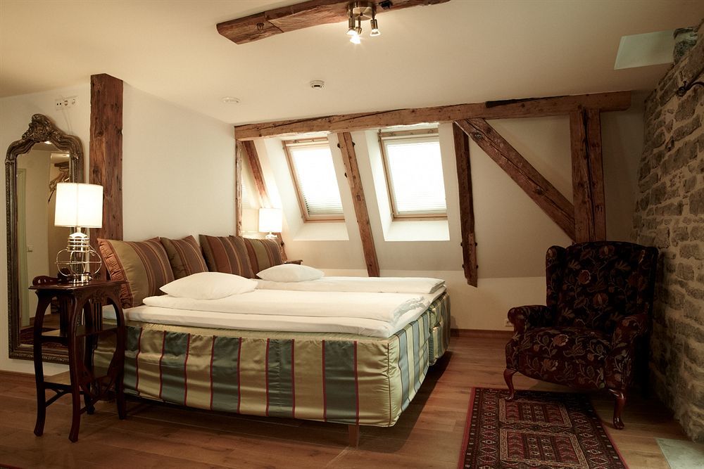 CRU Hotel Tallinn Buitenkant foto