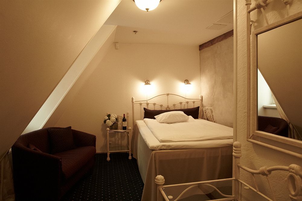 CRU Hotel Tallinn Buitenkant foto